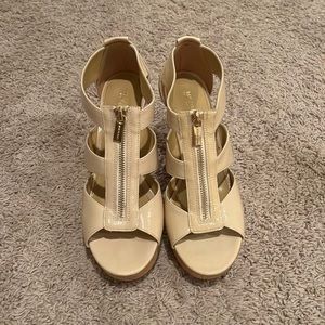 Michael Michael kors- never worn nude wedge